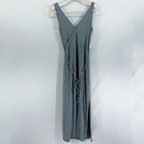 Vince Grey V-Neck Sleeveless Jersey Midi Wrap Dress Medium - Picture 3 of 6